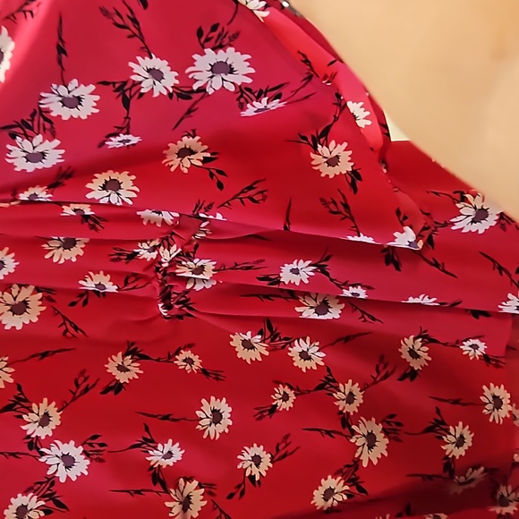 Lane Bryant Women's top Size 22/24  FUSHCIA with FLORAL PRINT - Picture 4 of 8